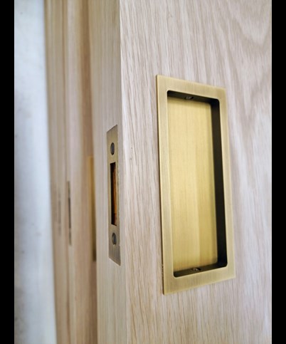 Pull handle